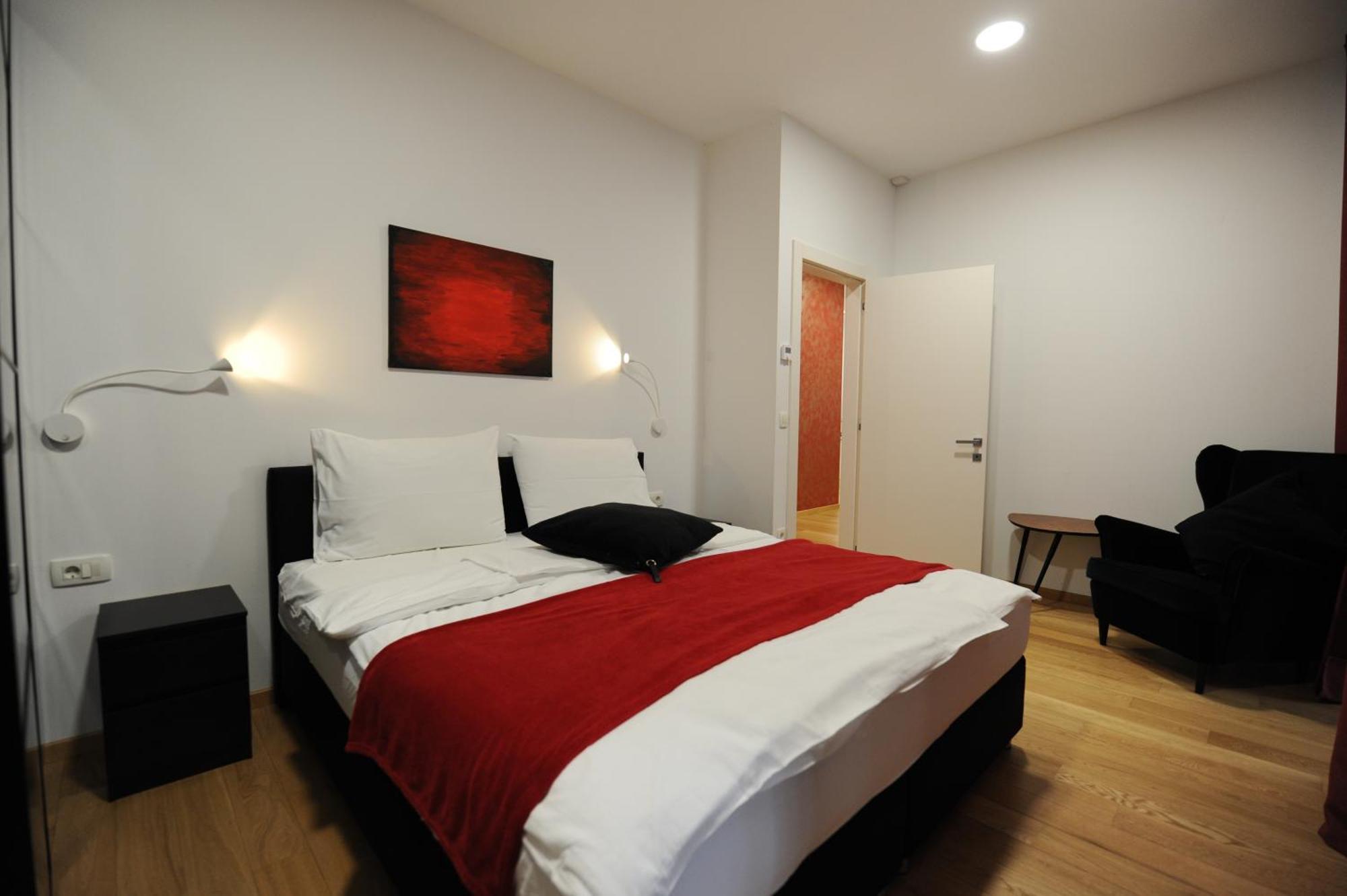 Argo Apartment