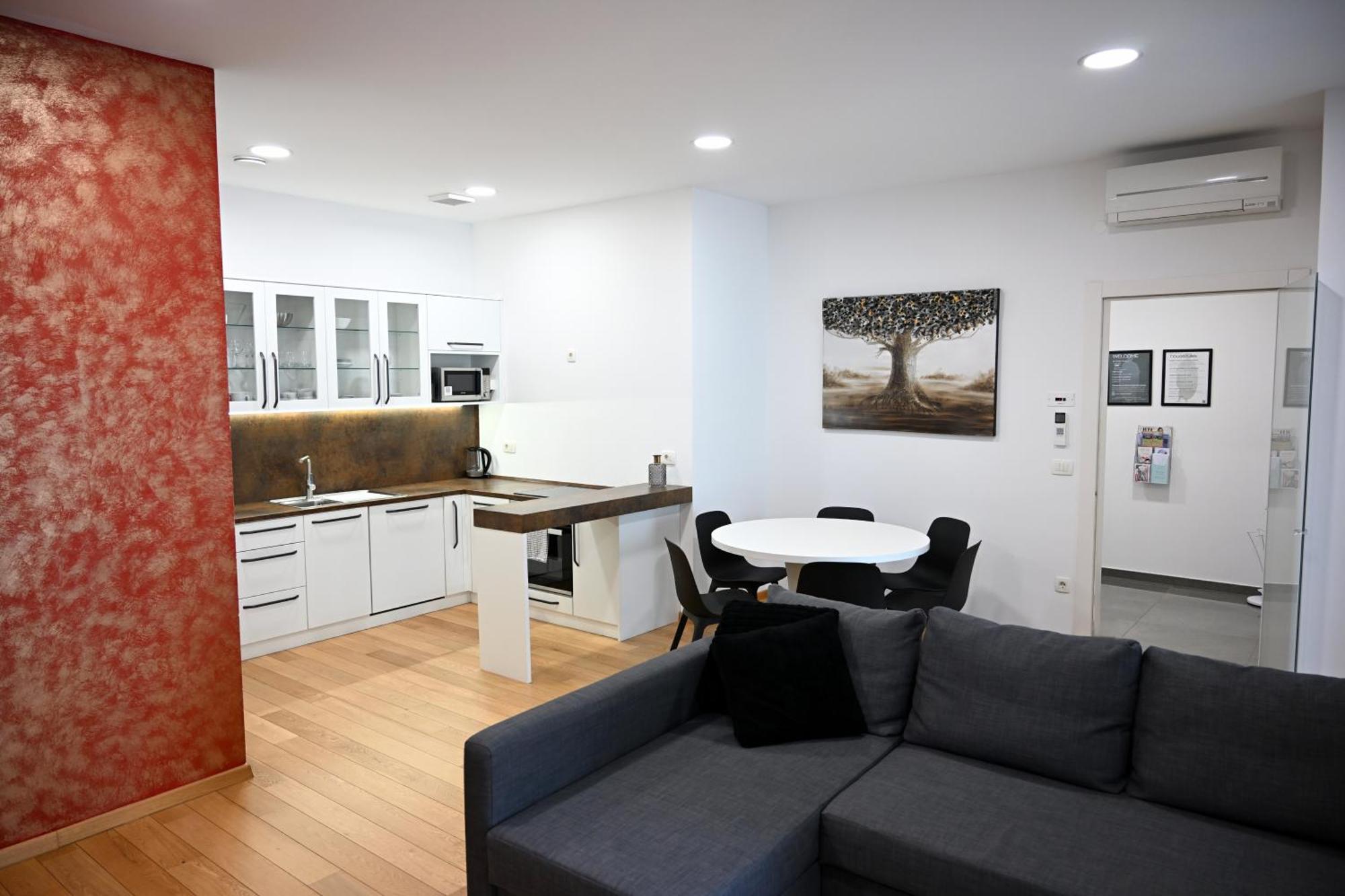 Argo Apartment *